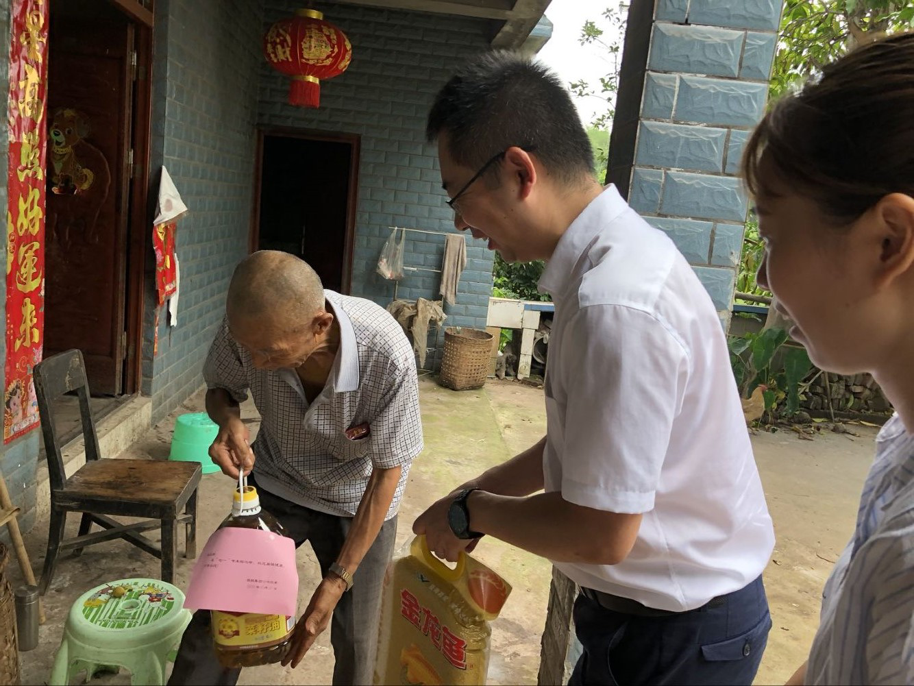 國投集團公司黨委組織“七一”走訪 慰問困難黨員 送去組織關懷 國投集團公司黨委組織“七一”走訪 慰問困難黨員 送去組織關懷